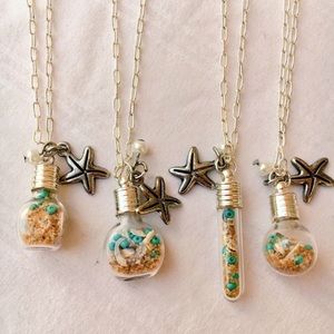 HANDMADE SEASHELL GLASS BOTTLE BULB NECKLACE
